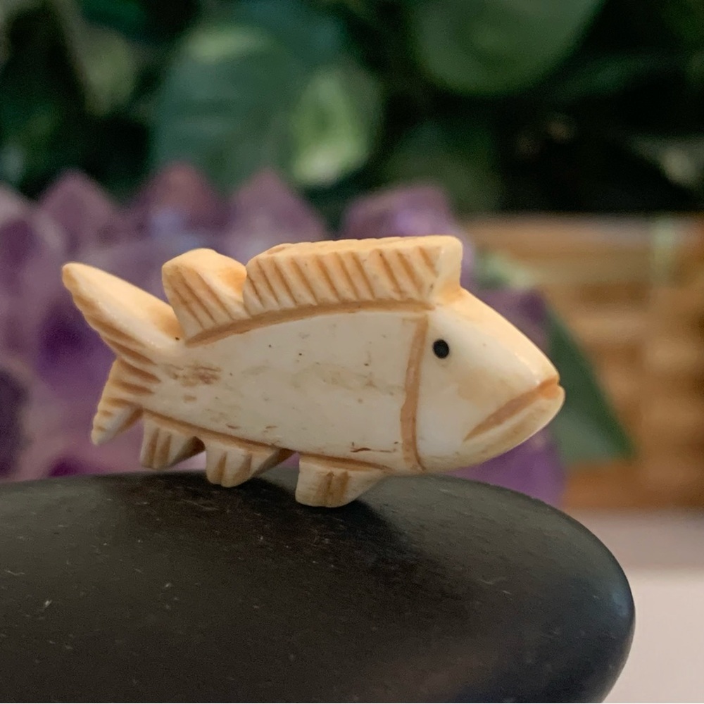 Vintage Fish Bone Bead Native American Style Hand Carved Fetish Animal Mini 1.6"